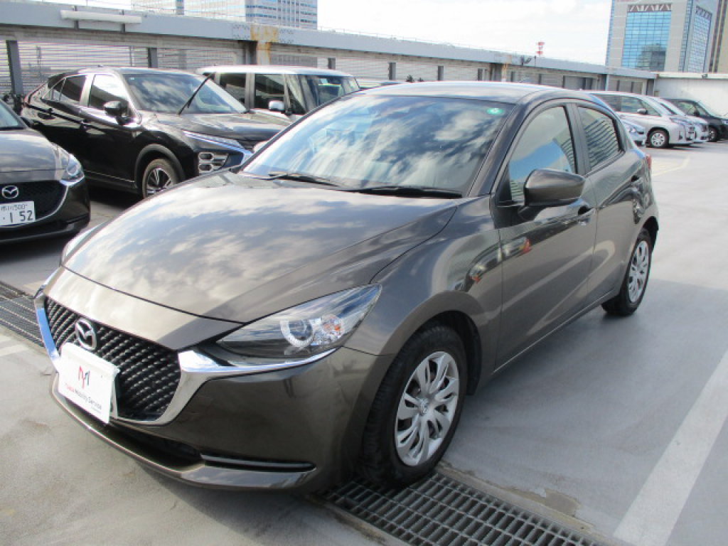 MAZDA2